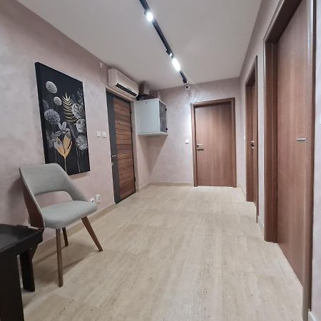 Airport Molko Apartments Surcin Exterior photo