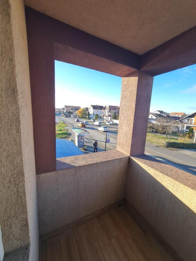 Airport Molko Apartments Surcin Exterior photo