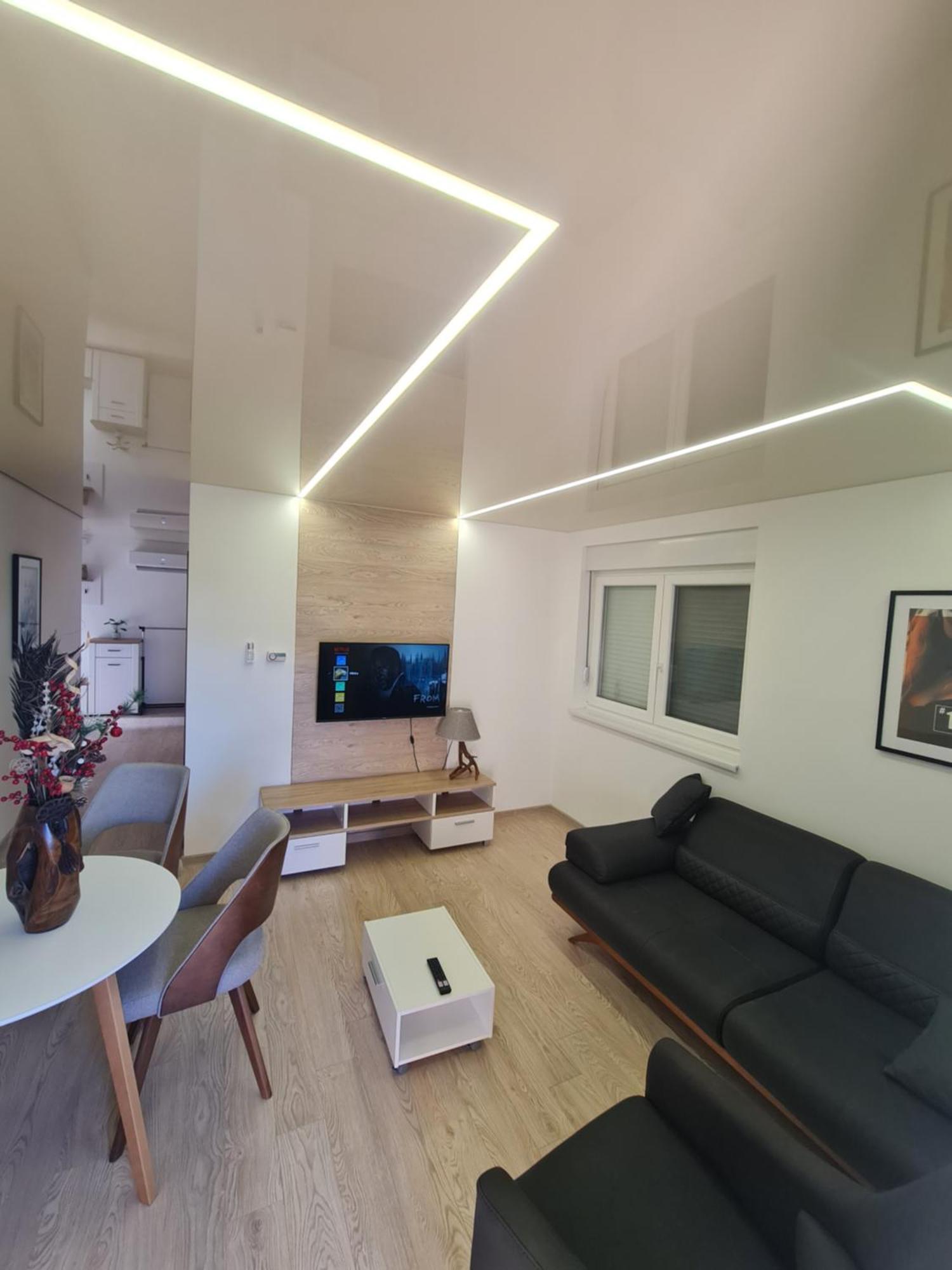 Airport Molko Apartments Surcin Exterior photo
